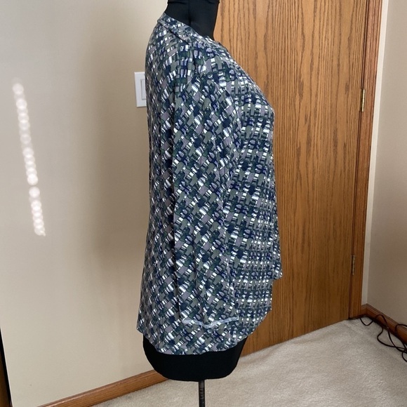 🦄 𝅺lee Round Neck Patterned Top Navy, Green, White size XL - Picture 2 of 6